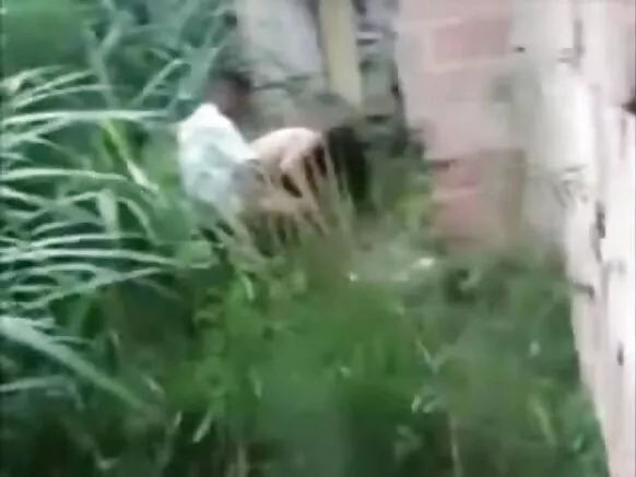 প্রতিবেশী একটি ভিডিও হল ঘুমন্ত পরিপক্ক মহিলাদের বহিঃপ্রাঙ্গণ উপর যৌনসঙ্গম ধরা.