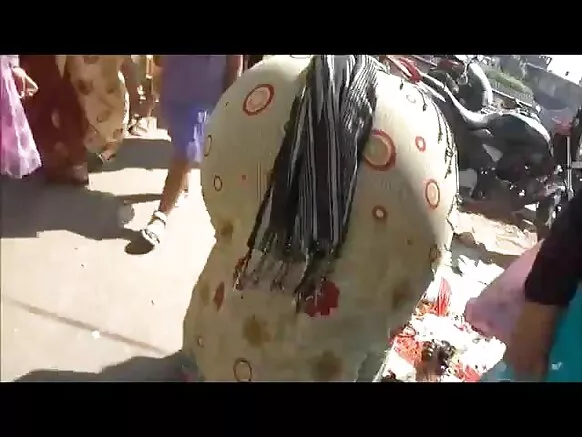 ভারতীয় রাস্তার লুঠ voyeur পীনস্তনী খুব পরিপক্ক.