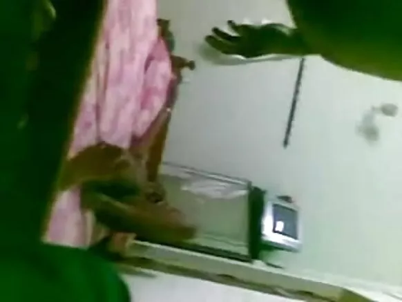 ভারতীয় আন্টি বুড়ো বস্টি মেয়েরা অল্প বয়স্ক ছেলেদের সাথে 1097.